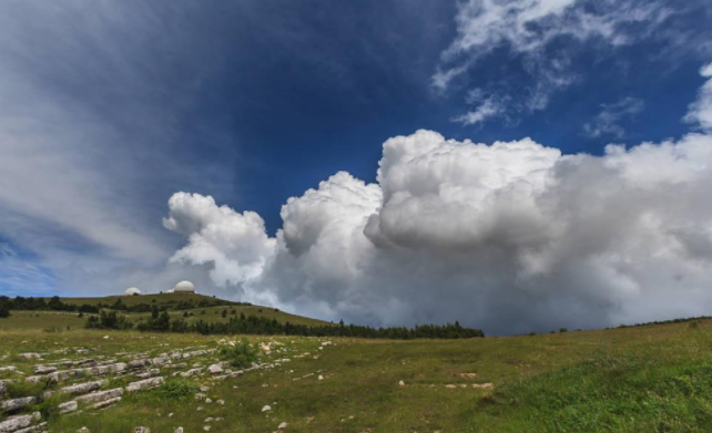 農業氣象站監測農作物生長環境，監測和預報災害