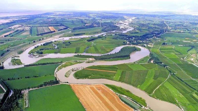 新疆農業：一分水力，一分好利