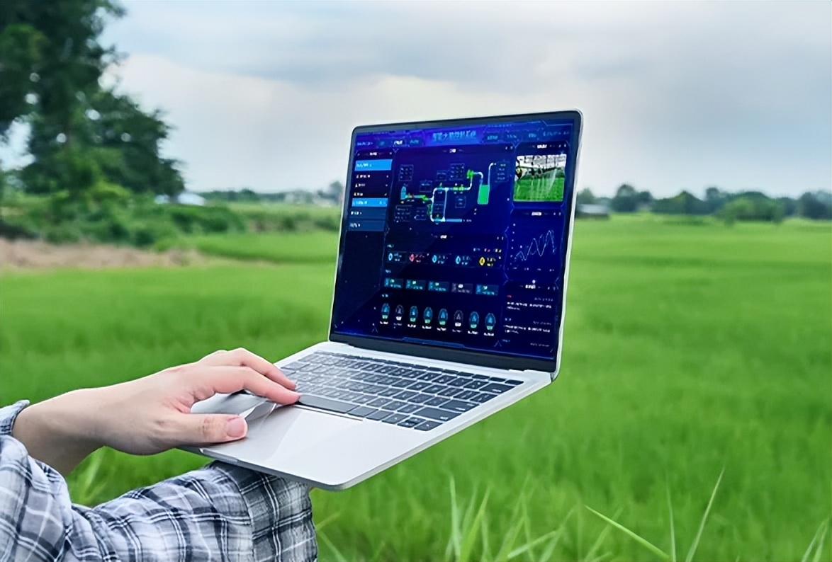 聚英農(nóng)業(yè)云在室外使用